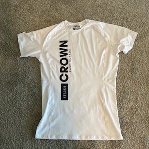 New crown rash guard never worn size xl
